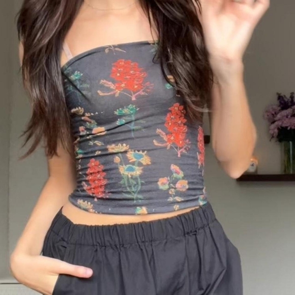 NATURAL LIFE Tops - NATURAL LIFE Charcoal Strapless Floral Tube Top with Red & Green Blooms